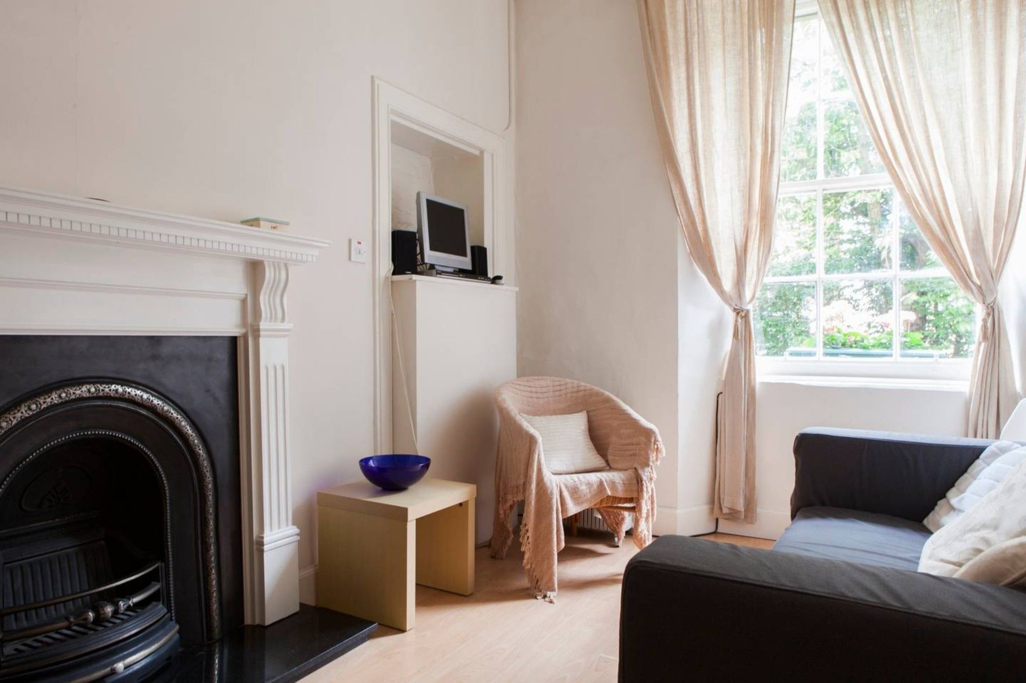 1 Bedroom Flat On St Stephen Street